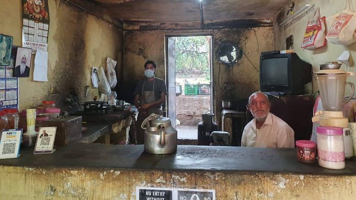 Karamvir Dahiya at his canteen at JNU | Soniya Agrawal | ThePrint