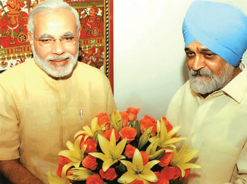 Montek Singh Ahluwalia with Narendra Modi, then Gujarat chief minister, at the Planning Commission. | Photo by special arrangement