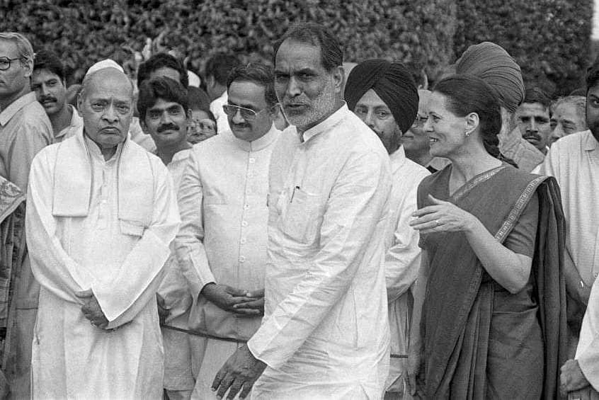 (from left to right) Former PM P.V. Narasimha Rao, Chandra Shekhar and Congress leader Sonia Gandhi | Photo: Praveen Jain | ThePrint
