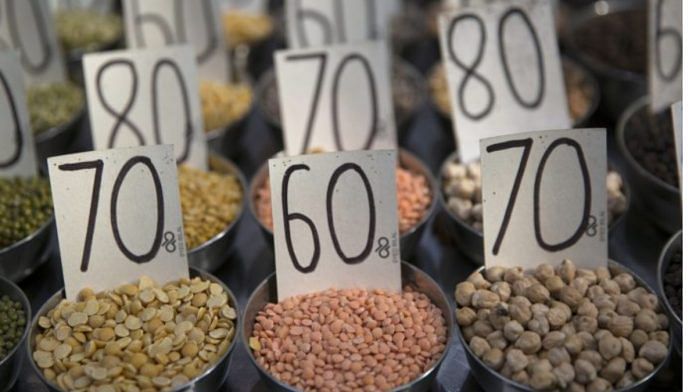 Samples of pulses are displayed in a wholesaler at Khari Baoli spice market in New Delhi (Representational Image) | Photo: Ruhani Kaur | Bloomberg