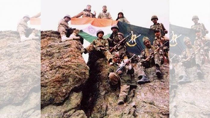 File photo of Indian Army soldiers after capturing a hill during the Kargil war | Photo: Commons