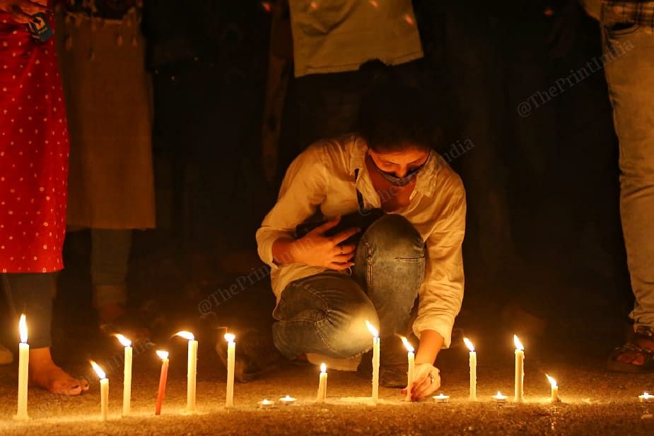 Students lit candels outside Jamia | Suraj Singh Bisht | ThePrint