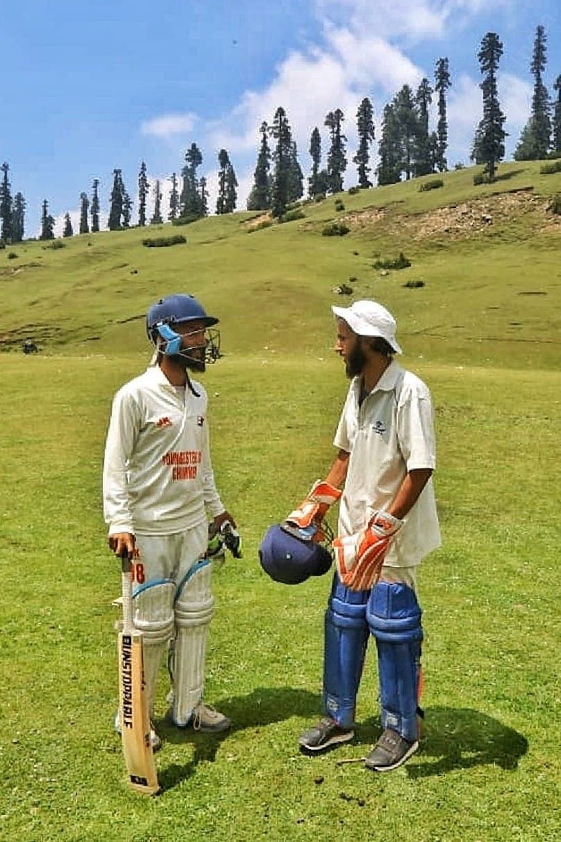 Before the match A team Caption Sharif Choopam Super King Ahemdabad (on the right) and B tem caption Hilal-Ah - Bhat Youngster Eleven (XI) Chimmer District meeting eachother at Homepabthri Kulgam | Photo: Praveen Jain | ThePrint