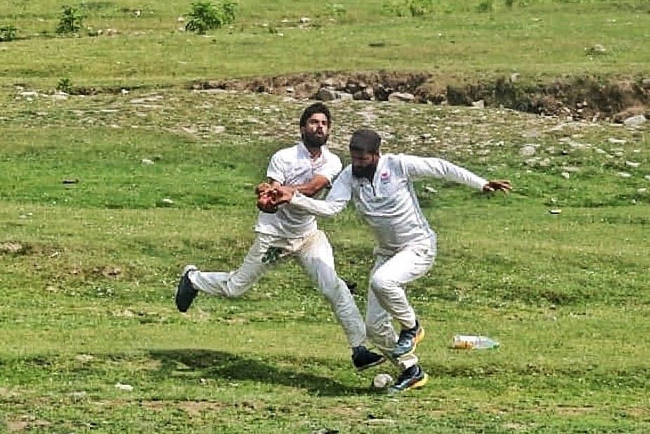 Two fielders nearly collide at a game at Pachanpathri village | Photo: Praveen Jain/ThePrint