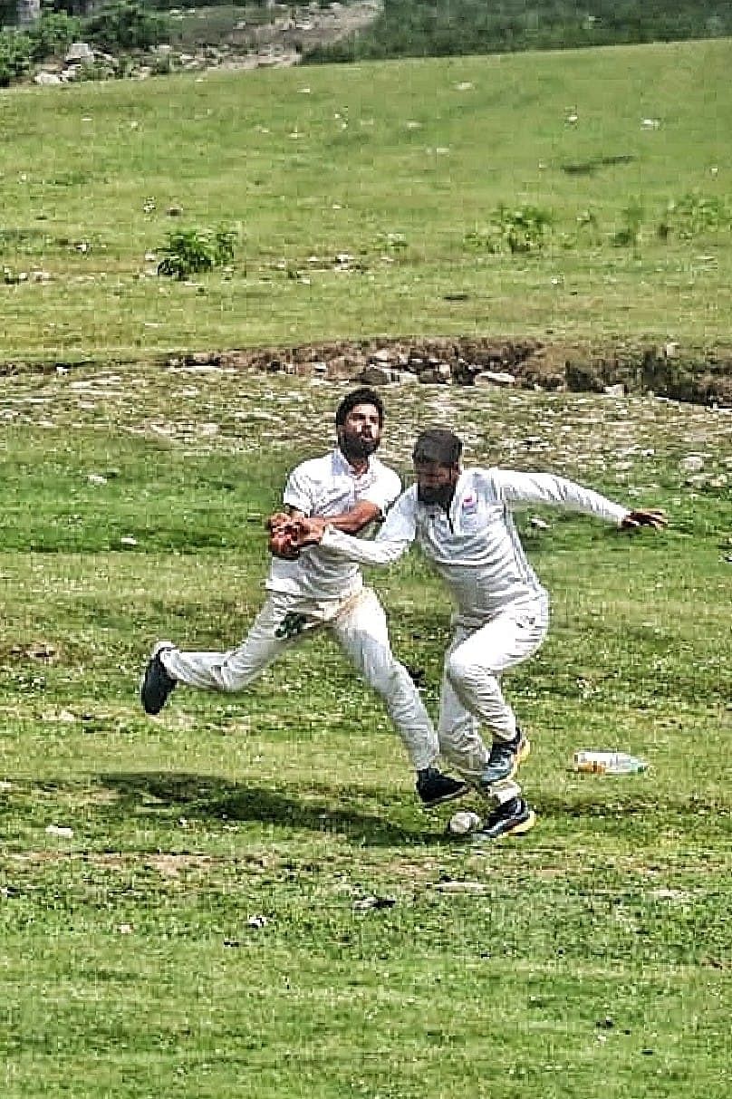 Players tussle for a catch at Homepabthri kulgam district | Photo: Praveen Jain | ThePrint