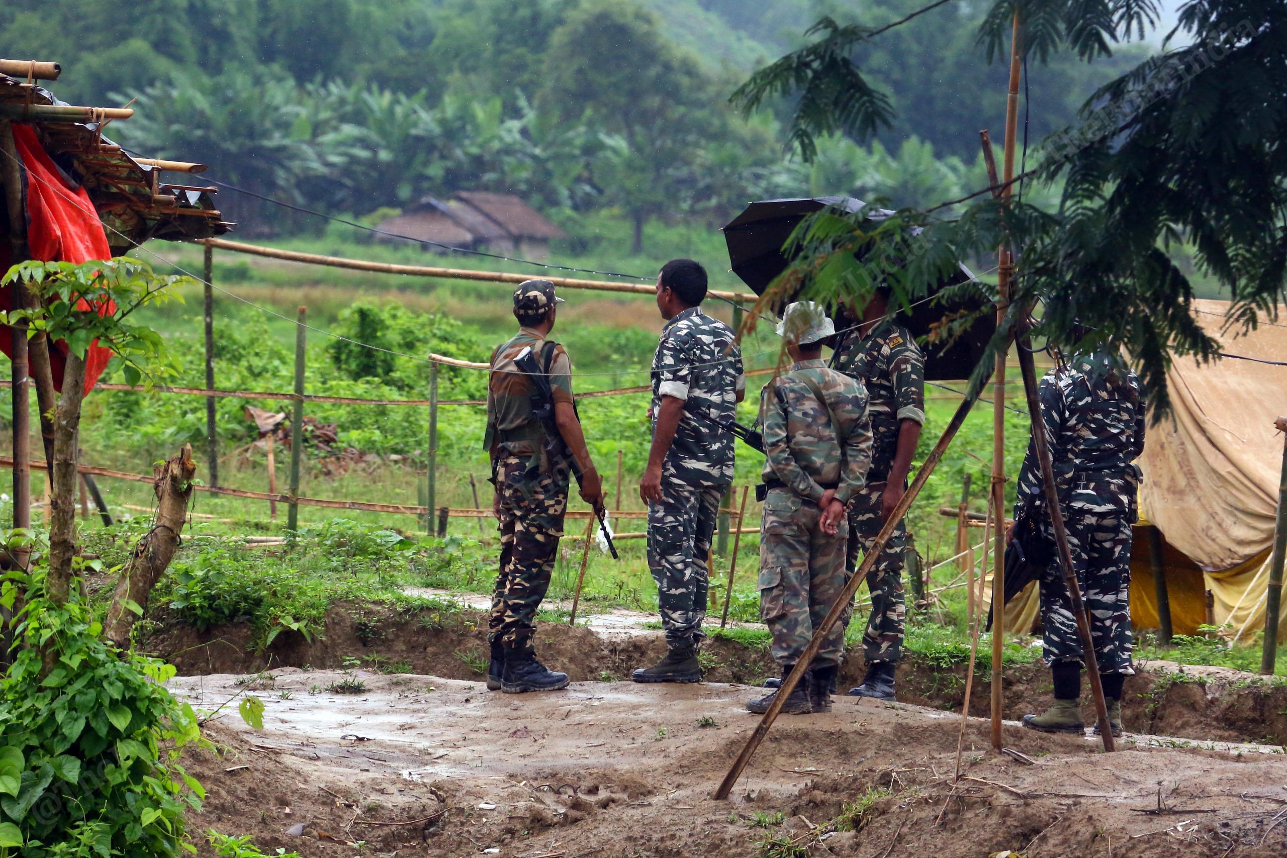 CRPF Jawan Surveling at Kulichera Post | Photo: Praveen Jain | ThePrint