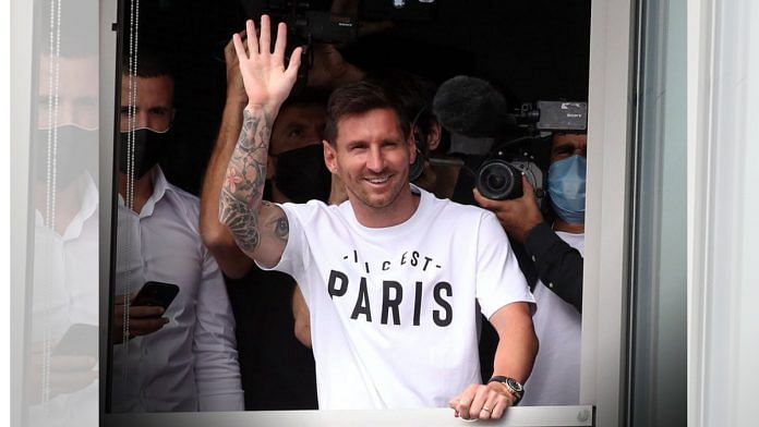 Lionel Messi arrives in Paris on 10 August 2021 | Twitter /@FabrizioRomano