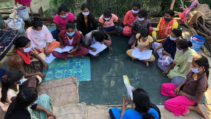 To ensure that lockdowns and school closures don't end in girl students dropping out of school, ‘Apna Taleem Ghar’ an initiative by the youth collective Awadh Peoples Forum (APF), holds open classes for girls from the economically weaker sections of Ayodhya.