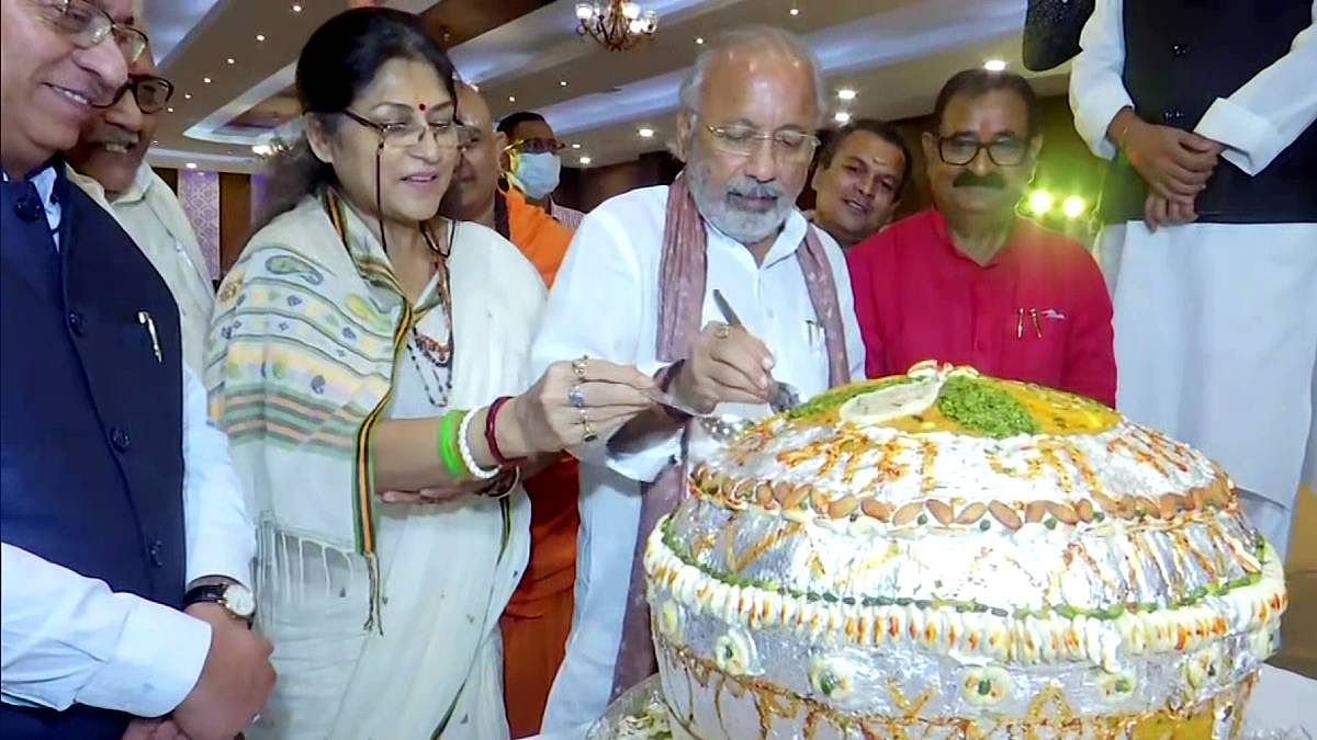 Snaps from Prime Minister Narendra Modi's birthday bash! 😜😂 Credits-  @sahixd . . . . #narendramodi #pmmodi #modi #amitshah #yogi #yogiji #… |  Instagram