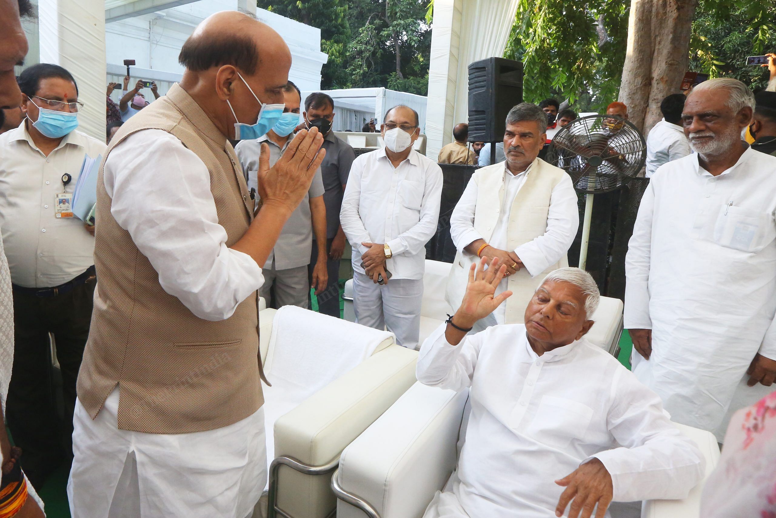 Union minister Rajnath Singh greets RLD leader Lalu Prasad Yadav | Photo: Praveen Jain | ThePrint