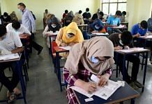 Students wear face masks to appear for the NEET in Srinagar on 13 September 2020 | ANI