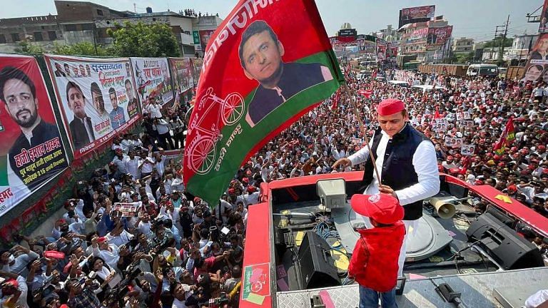 Gayak-ji – The unsung stars of UP elections who perform before star campaigners show up
