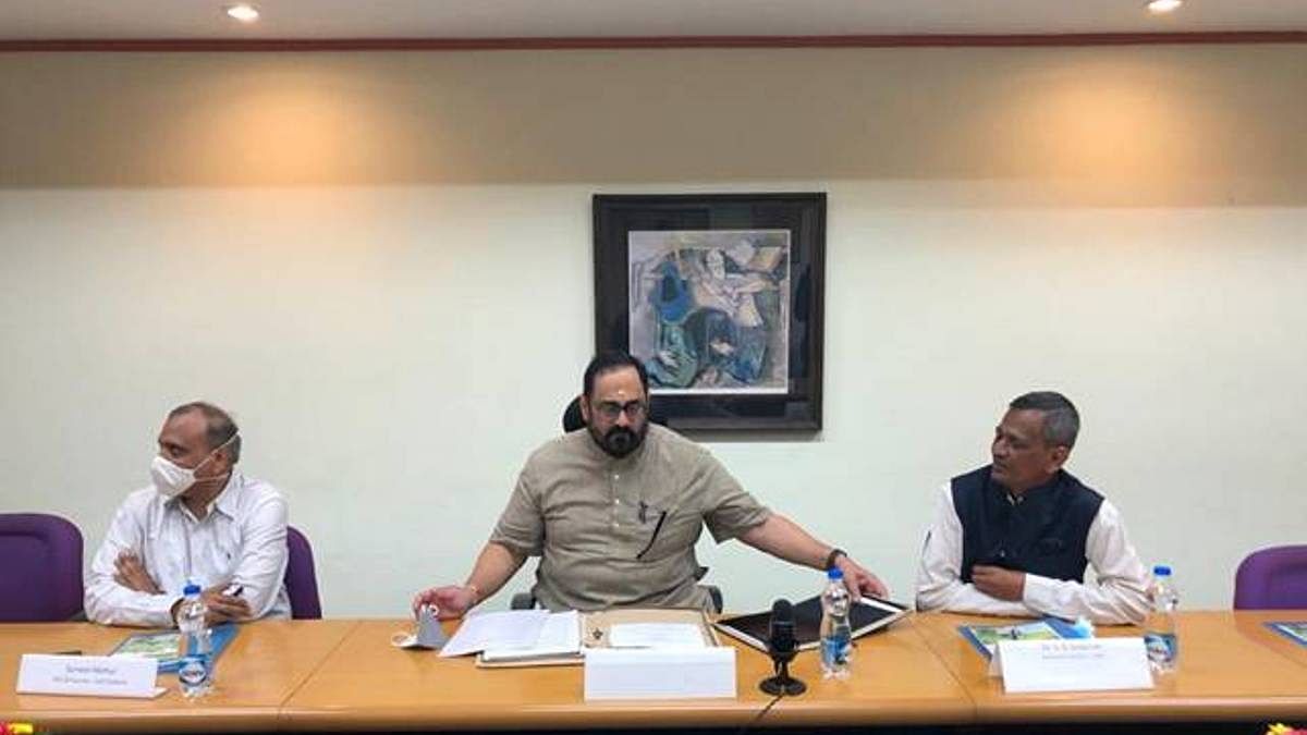 Minister of State for Information Technology Rajeev Chandrashekhar at the CDAC Centre in Bengaluru on 18 October. | PIB release