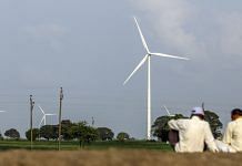 India, the worlds third largest emitter of greenhouse gases, is getting an ever increasing share of its power from renewables | Photo: Dhiraj Singh | Bloomberg