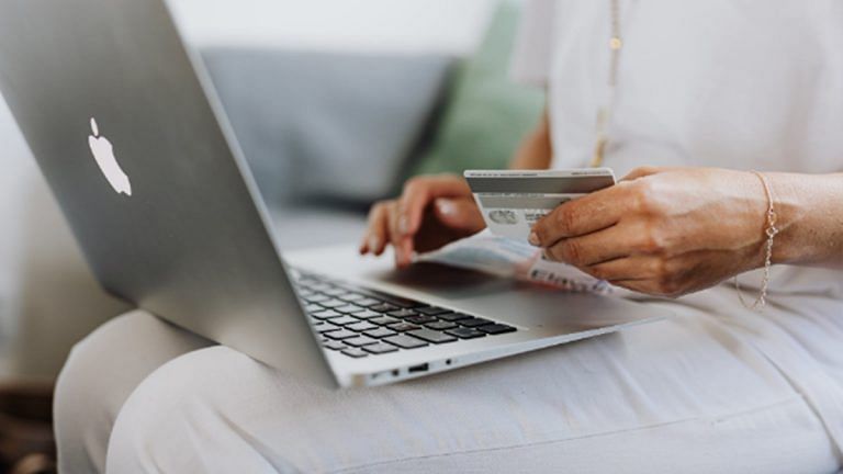 Thorough account keeping: why corporate credit cards are essential for a business