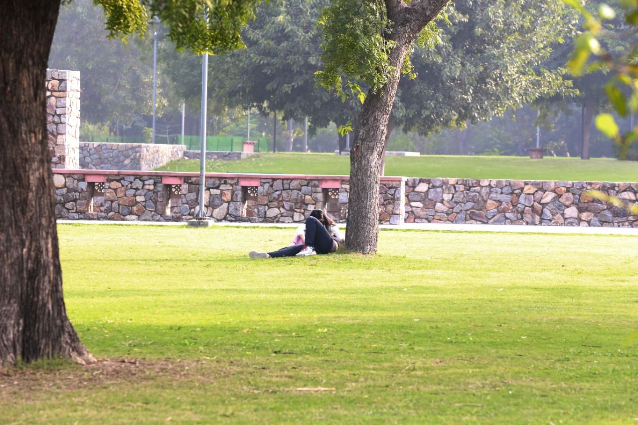 Love after Covid Delhi couples throng monuments, from Sunder Nursery to Qutub Minar