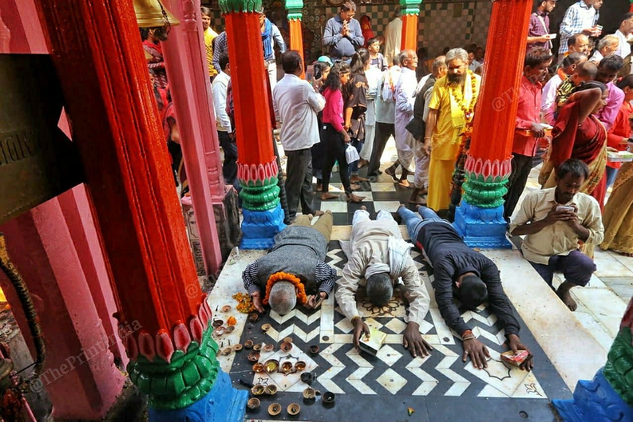 Piligarams from different states doing Darshan at Hanuman Gardi in Ayodhya| Photo: Praveen Jain | ThePrint