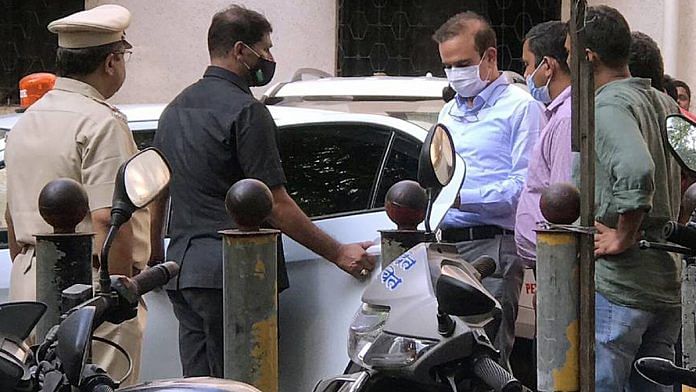Former Mumbai Police commissioner Param Bir Singh leaves the Thane sessions court on 26 November | ANI