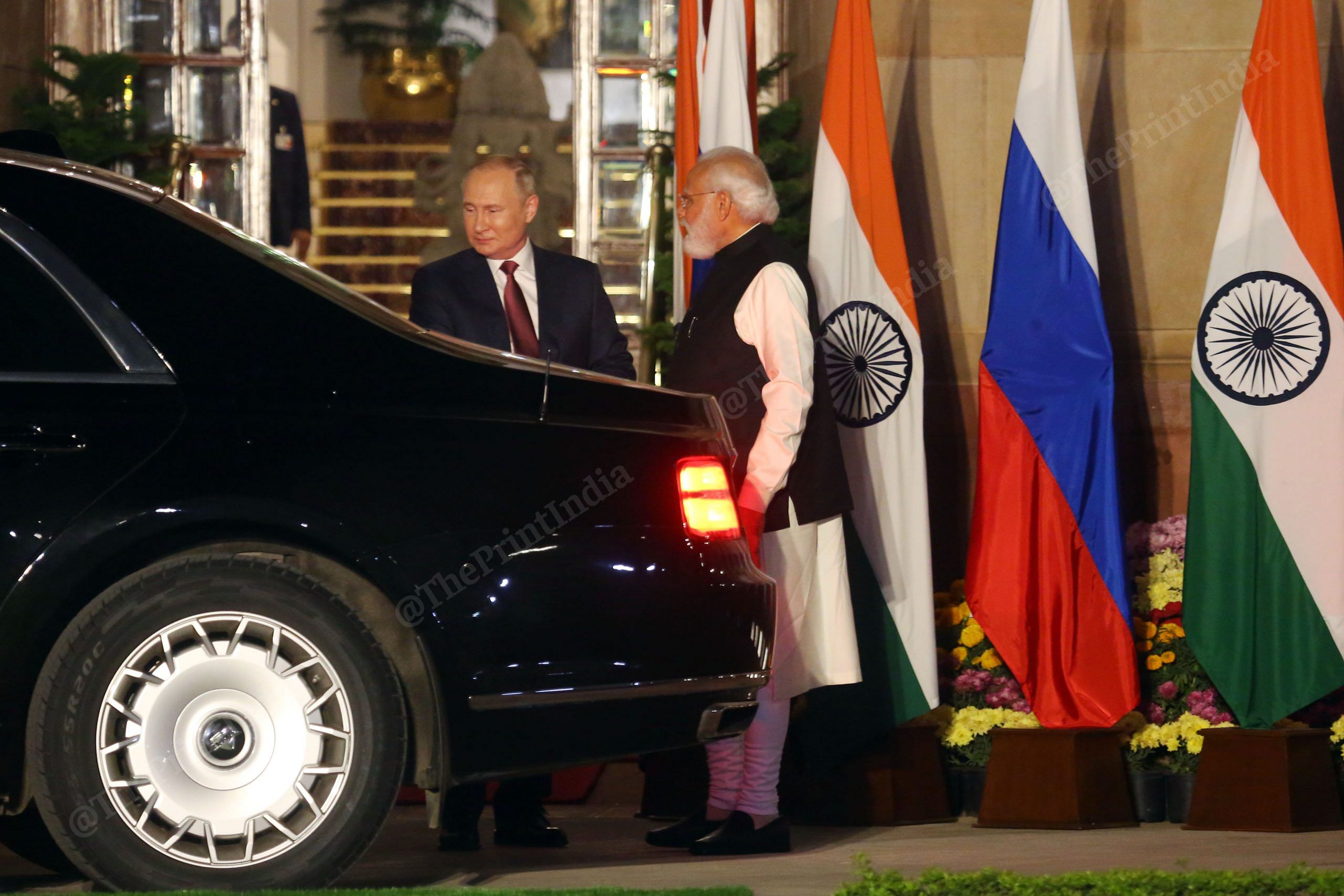 The two leaders greet each other | Photo: Praveen Jain | ThePrint