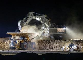 Night work at the Carmichael coal mine in Queensland, Australia | Commons