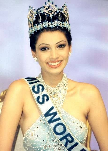 Yukta Mookhey bagged Miss World crown in 1999 | Photo: @feminamissindia | Facebook