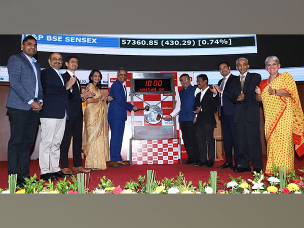 MedPlus makes market debut at 30 per cent premium