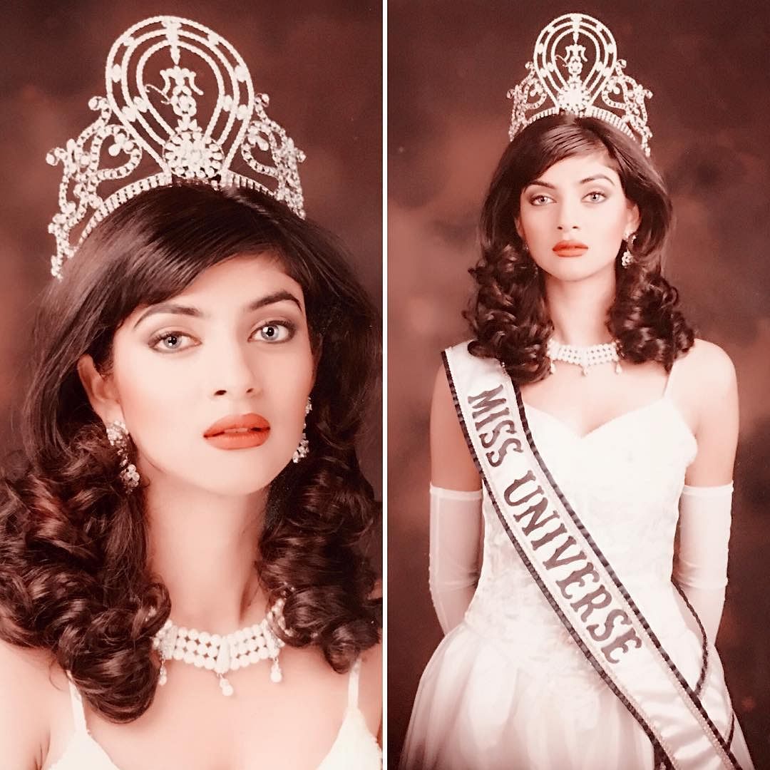 Sushmita Sen crowned in 1994 | Photo: @sushmitasen47 | Instagram 