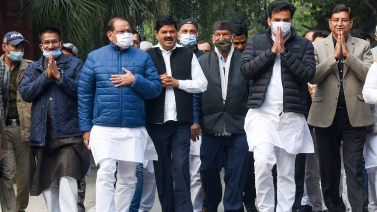 Less Rahul & other central leaders, Congress to make Harish Rawat star of Uttarakhand campaign