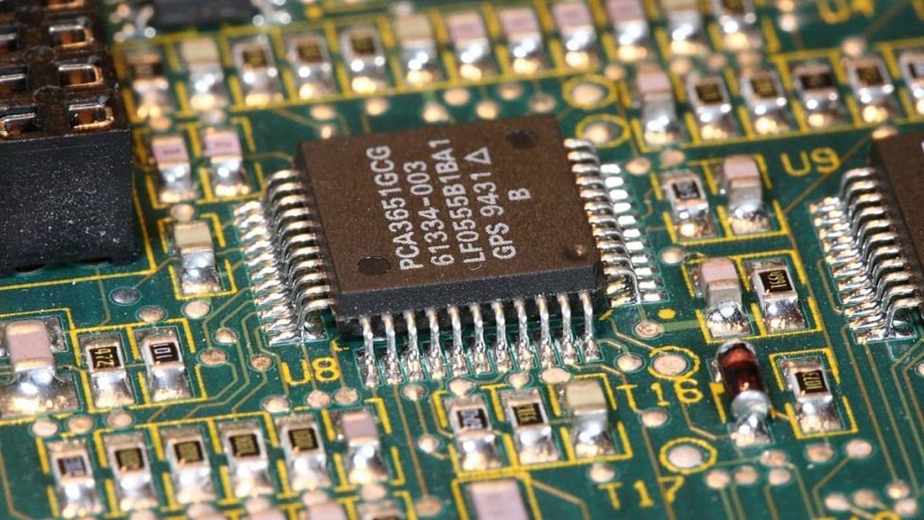 Close-up of a computer chip | Representational image | Wikimedia commons