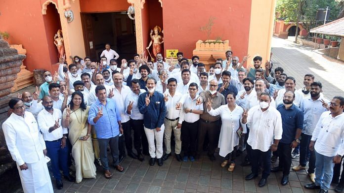 Goa Congress candidates show victory signs after taking a pledge of loyalty towards the people of the state and the party ahead of the assembly elections | ANI