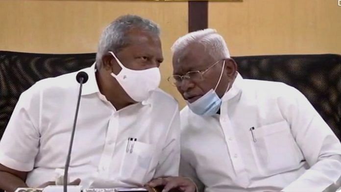 Lok Sabha MP GS Basavaraj and Karnataka’s Urban Development Minister Byrati Basavaraj in Tumakaru | ANI