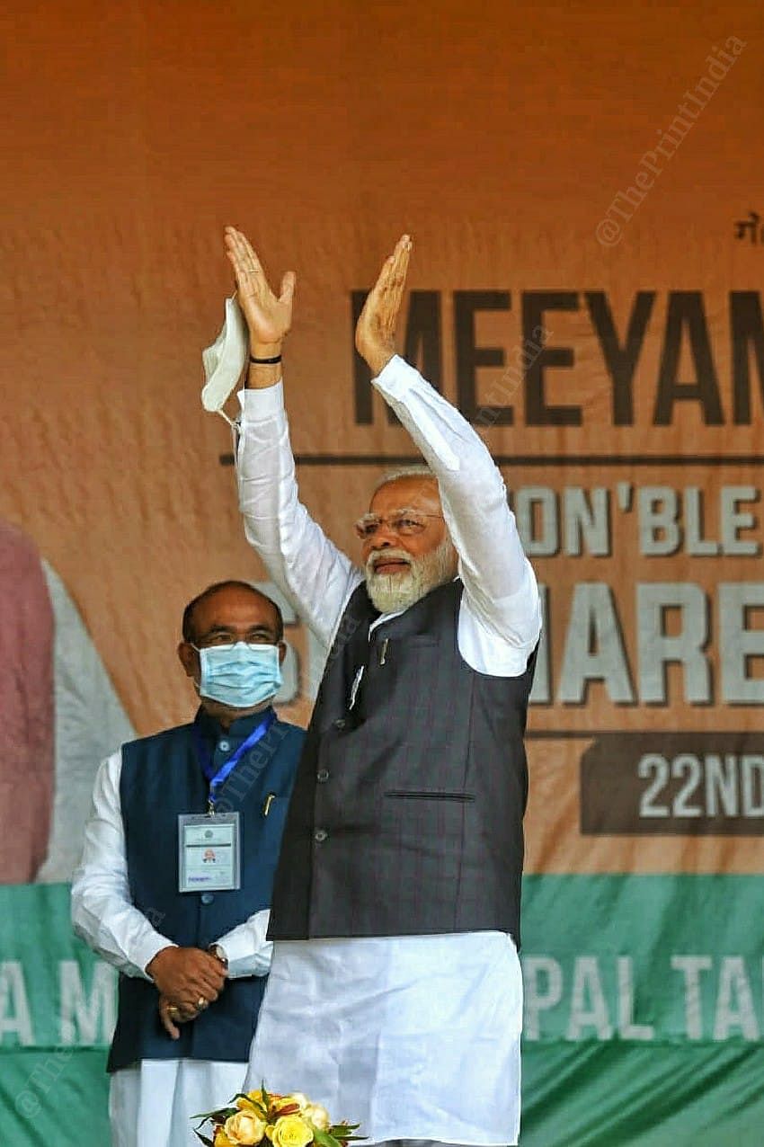 PM Modi clapping while performance on folk song is going on | Photo: Praveen Jain | ThePrint