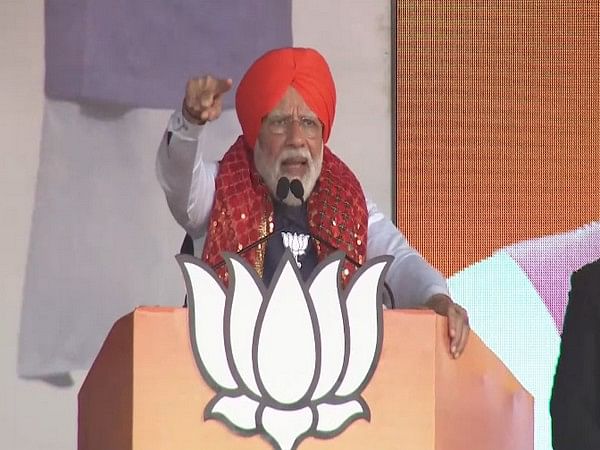 Family that controls Congress avenges old enmity against Punjab: PM Modi