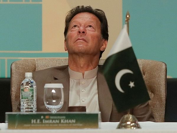 Imran Khan to address Pakistan on economic crisis today
