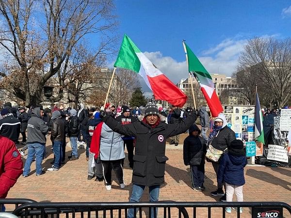 US: On Valentine's Day, hundreds hold nationwide 'Day Without Immigrants' protest