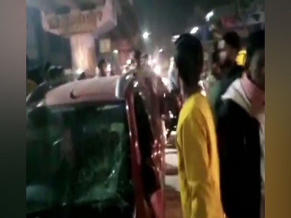 Cop thrashed by mob after his car collided with bike in UP's Moradabad ...