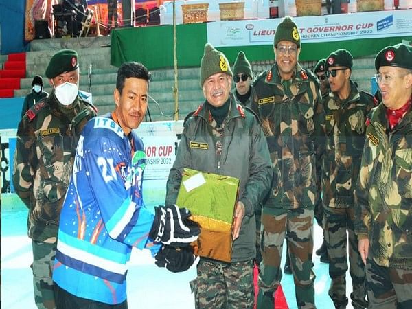 Northern Army Commander lauds Ladakh women ice hockey team