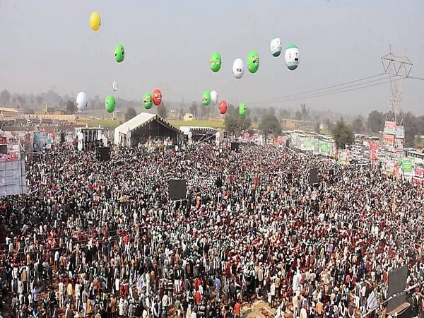 EC relaxes restriction of using only 50 pc capacity of space for political rallies, meetings 