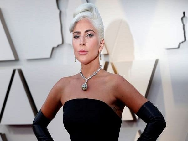 Lady Gaga shows support for Ukraine at SAG Awards 2022 