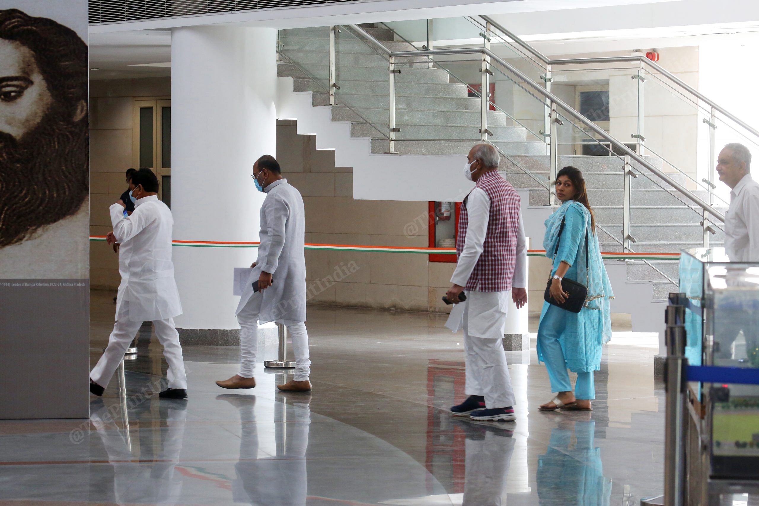 BJP MP's rushing towards the Ambedkar Bhavan to attend BJP Parliamentary Party meeting while PM and Party President were sitting inside | Photo: Praveen Jain | ThePrint 