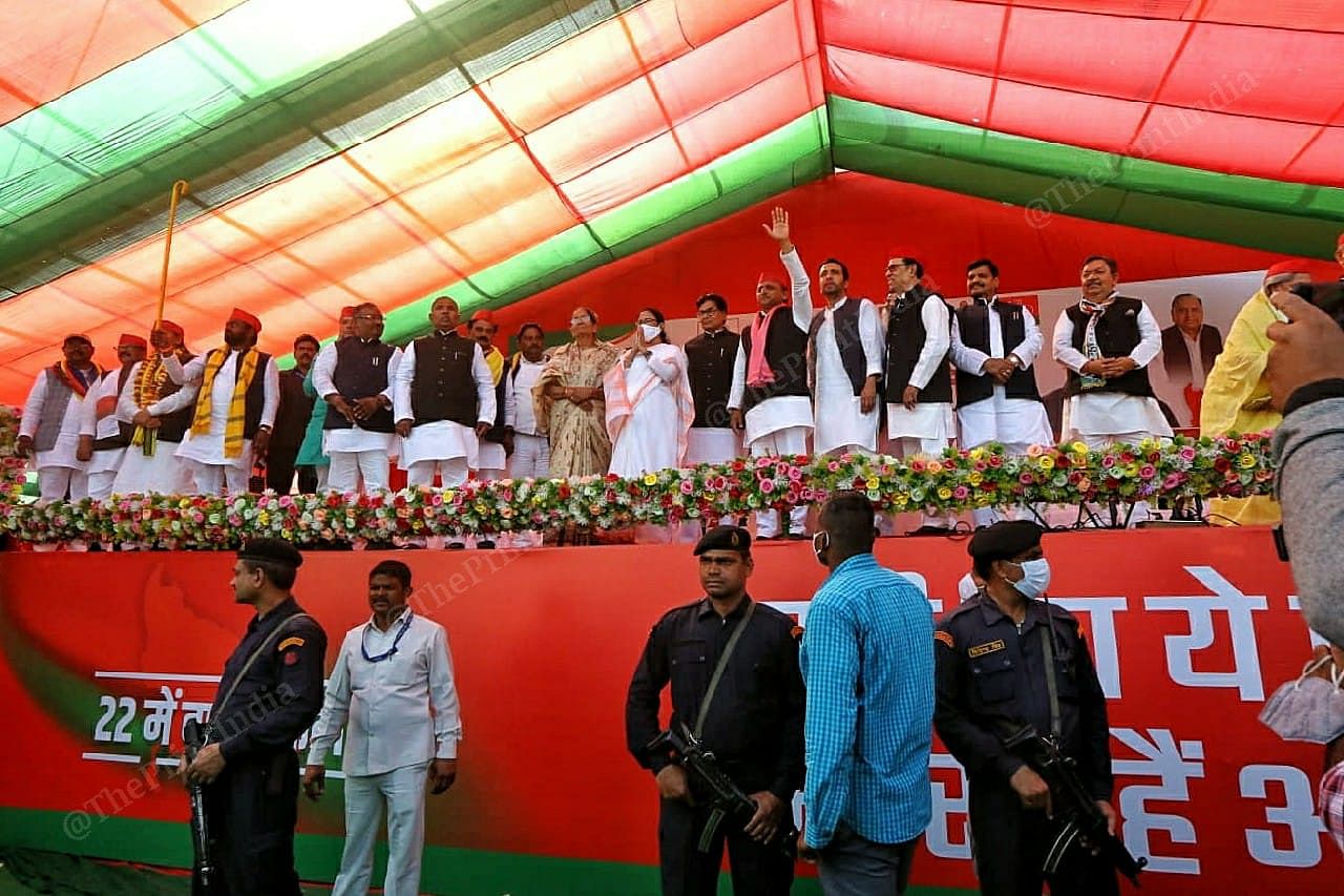 Leaders take stage at the rally in Shivpur | Photo: Praveen Jain | ThePrint
