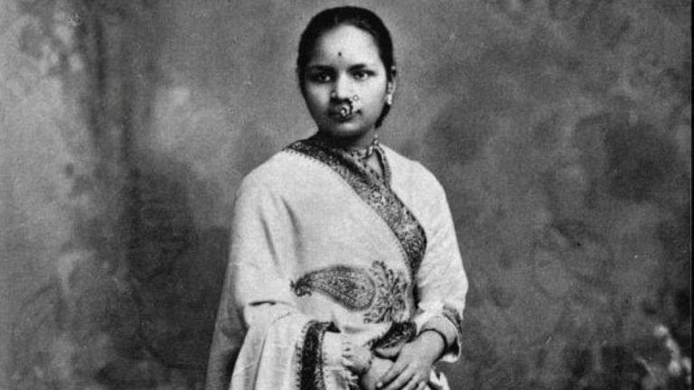 Anandi Gopal Joshi — the first Indian woman to study western medicine, sponsored by Tilak