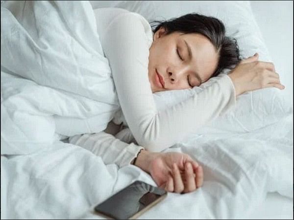 Long naps can be early sign of Alzheimer's disease, finds study