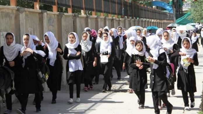 Afghan girls school student | Twitter/@BakhtarNA