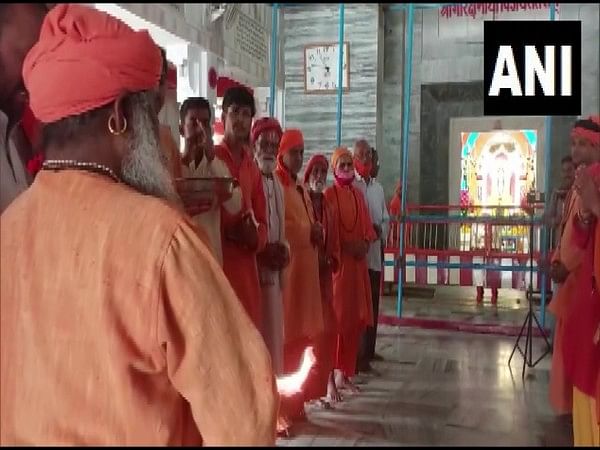 Special 'puja' in Gorakhnath Math ahead of Yogi Adityanath's oath ceremony