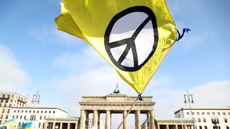 All about the nuclear balance in Europe — how many weapons and who controls them