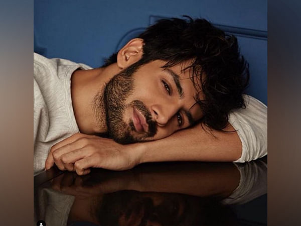 Kartik Aaryan congratulates sister Kritika for completing her MD degree