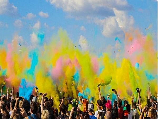 Holi 2021: What is Braj ki Holi and how is it celebrated? | Culture News |  Zee News