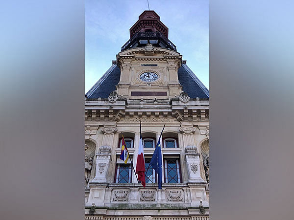 Town Halls in Paris raise Tibet flag to mark Tibetan Uprising Day