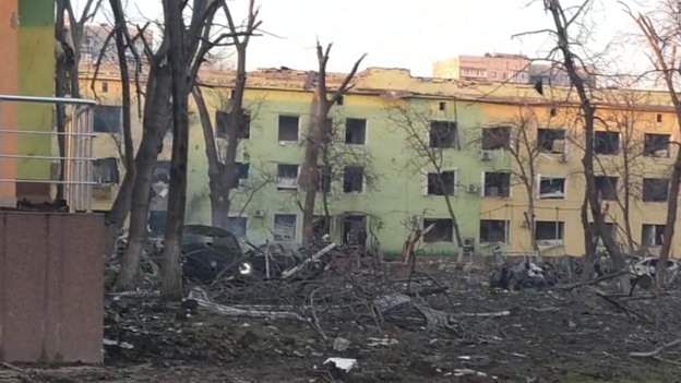 A destroyed hospital in Mariupol, Ukraine on 10 March 2022 | Commons
